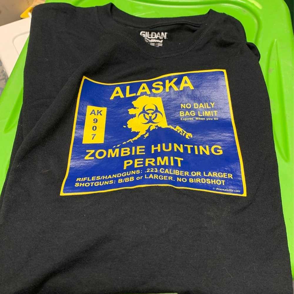 Zombie Hunting Tee Size XL - image 1