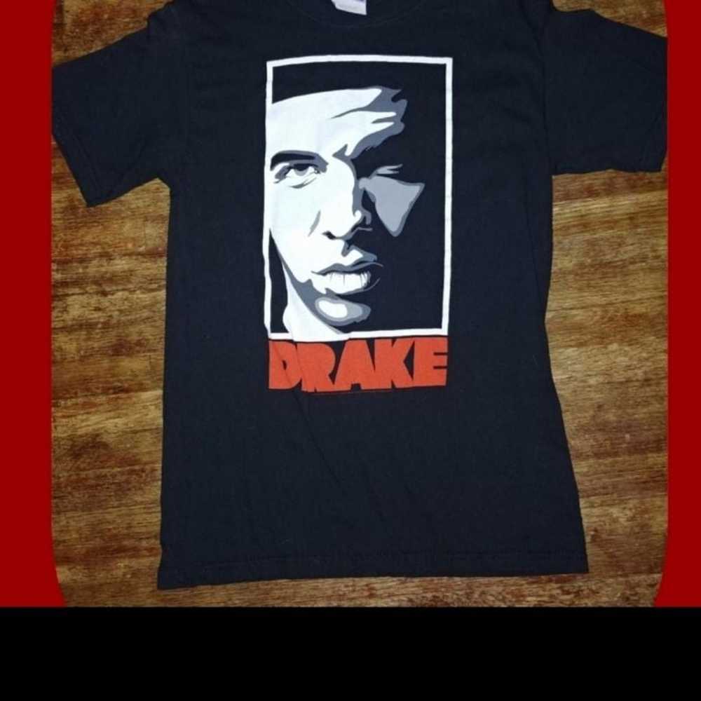 2000s Drake rapper black graphic tee - image 3