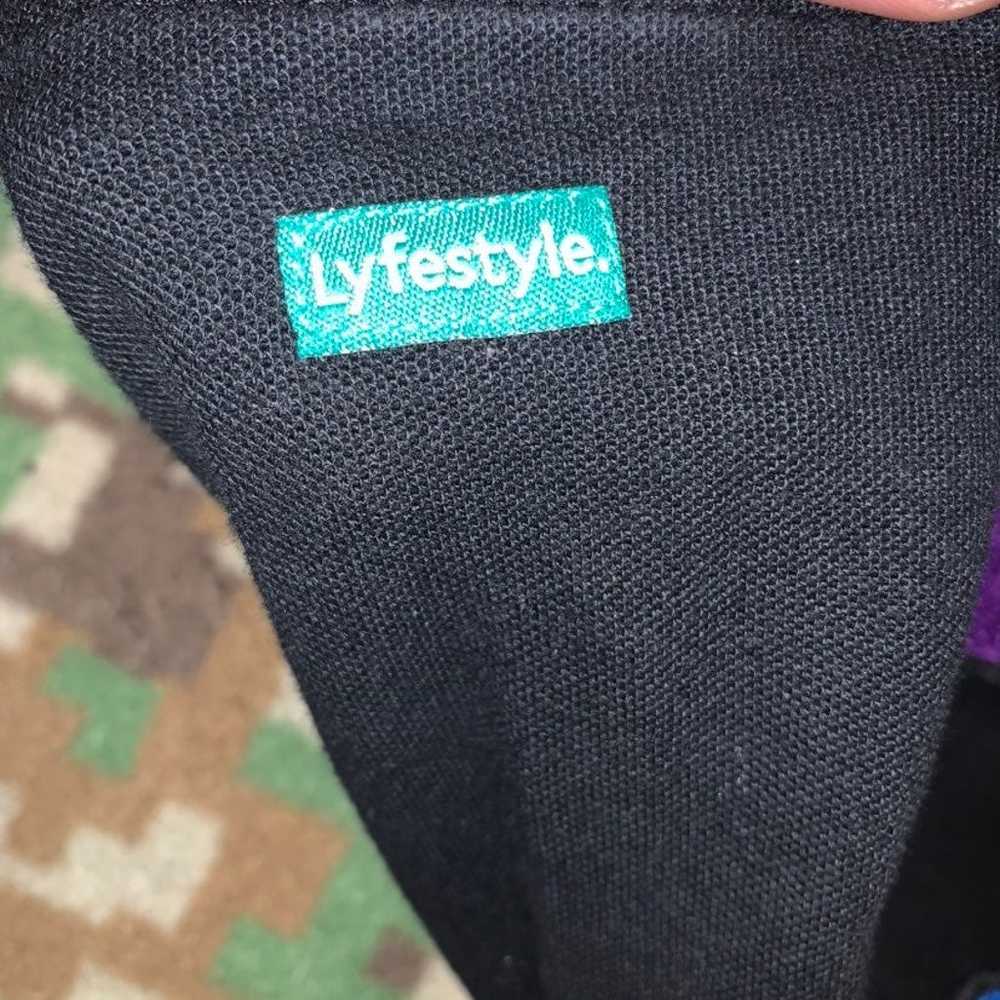 Lyfestyle size small - image 4