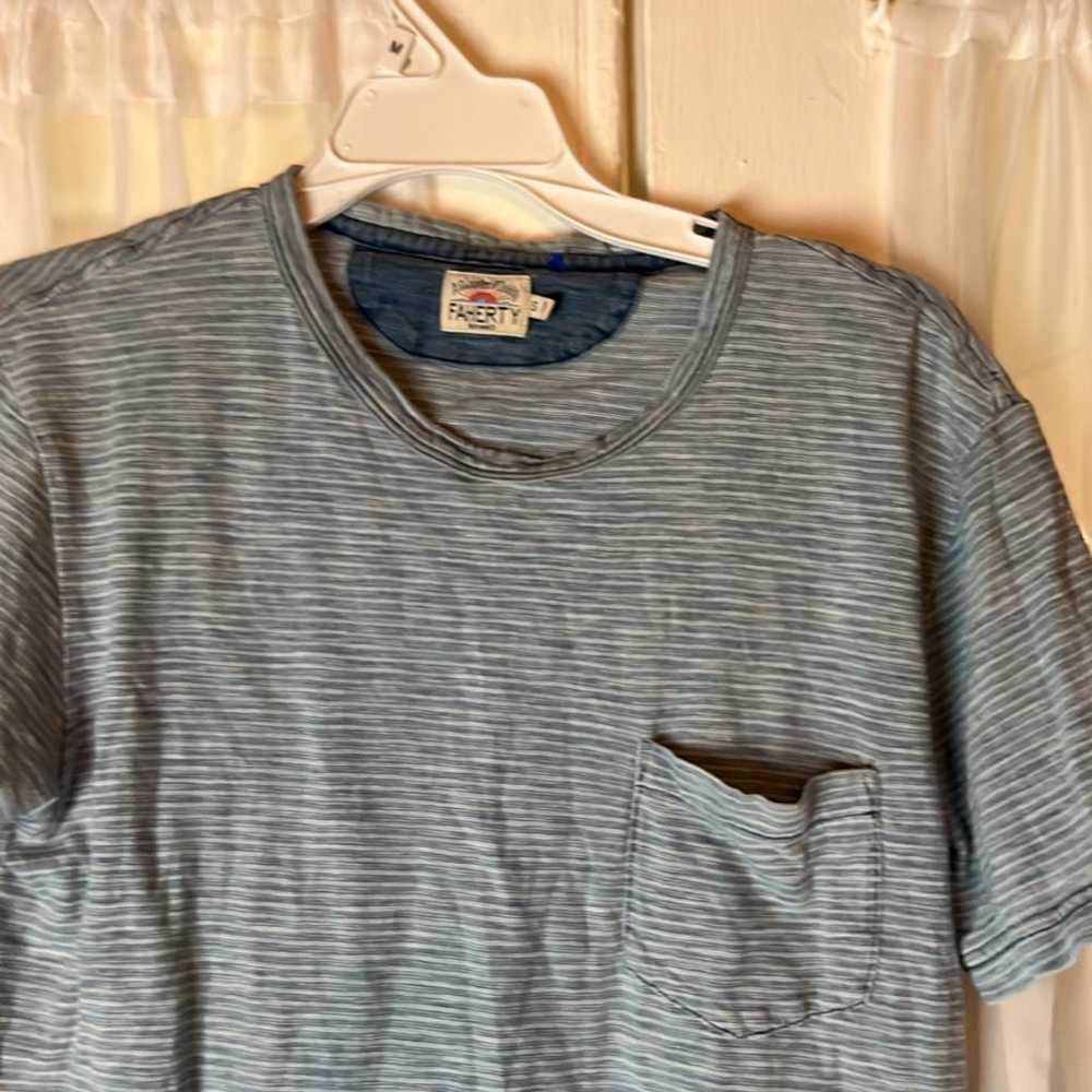 faherty brand Striped Pocket TEE Men’s Small Shor… - image 1