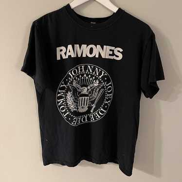 2008 Ramones Band Tee Shirt Size Medium