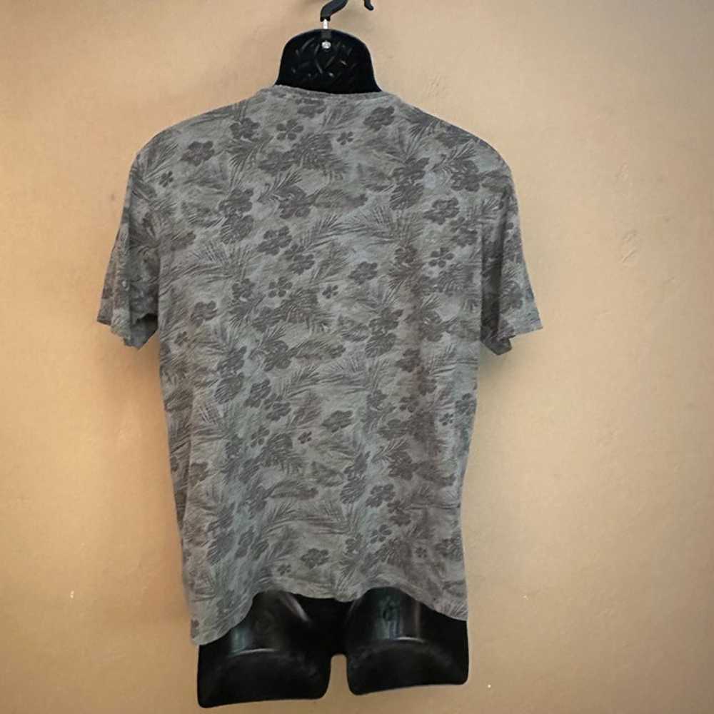 Roberto Cavalli T Shirt Medium Gently worn 100% c… - image 3