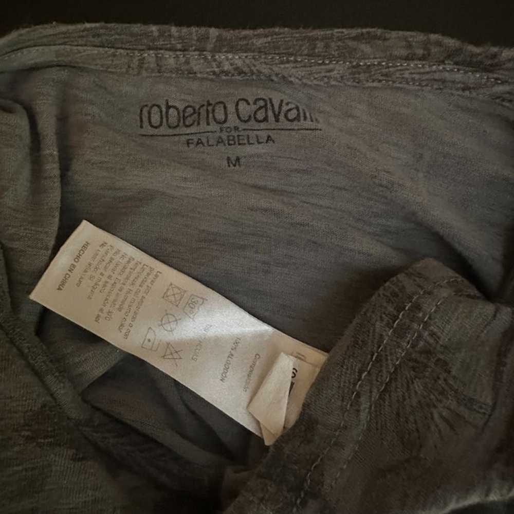 Roberto Cavalli T Shirt Medium Gently worn 100% c… - image 4