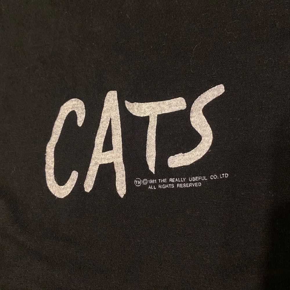 Vintage 1981 CATS The Musical Play Tshirt Shirt S… - image 4
