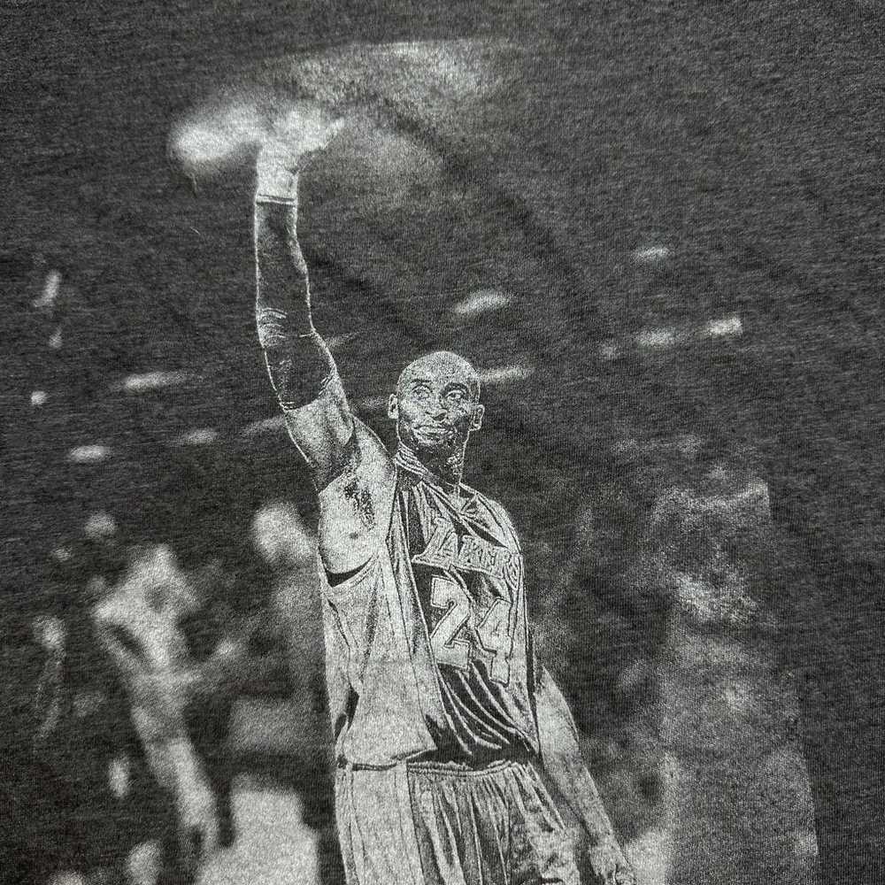 Kobe Bryant #24 Lakers Majestic Gray T-Shirt NBA … - image 7