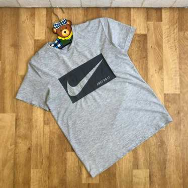 Nike × Streetwear × Vintage Vintage Nike T-shirt … - image 1