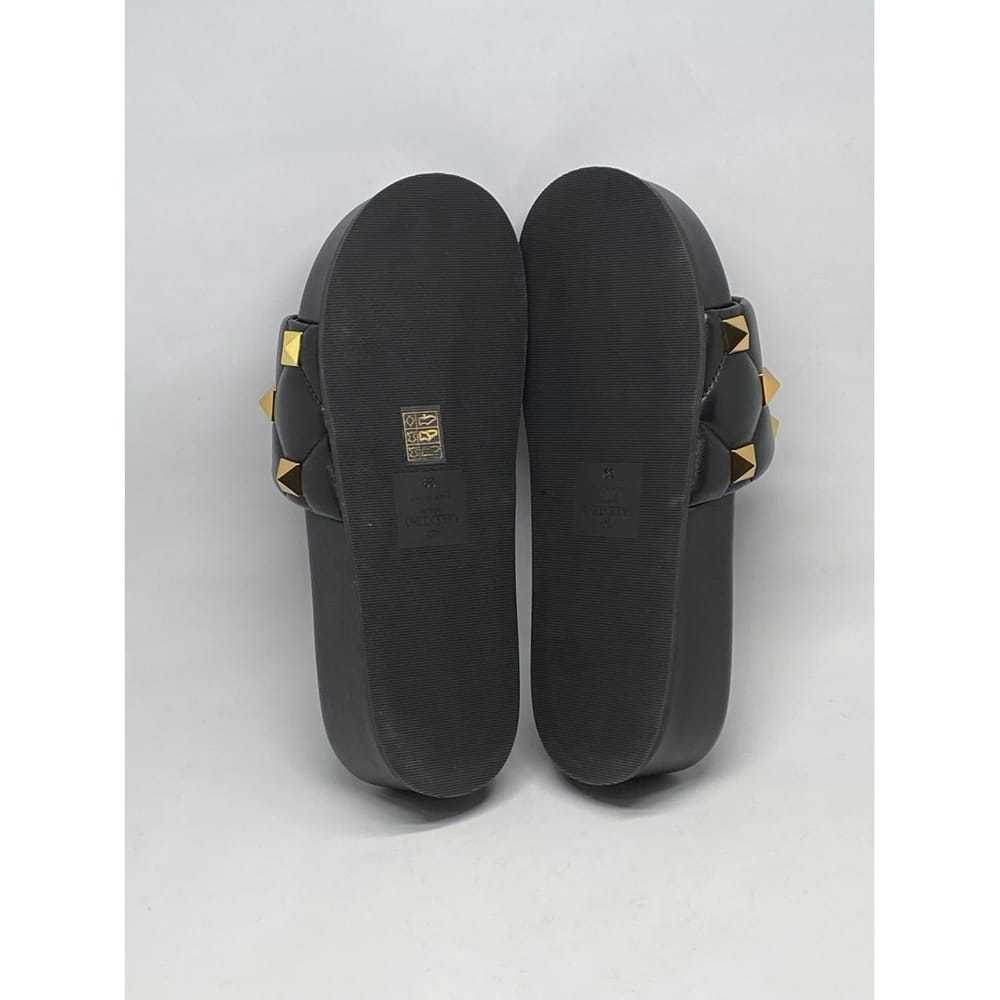 Valentino Garavani Roman Stud leather sandal - image 9