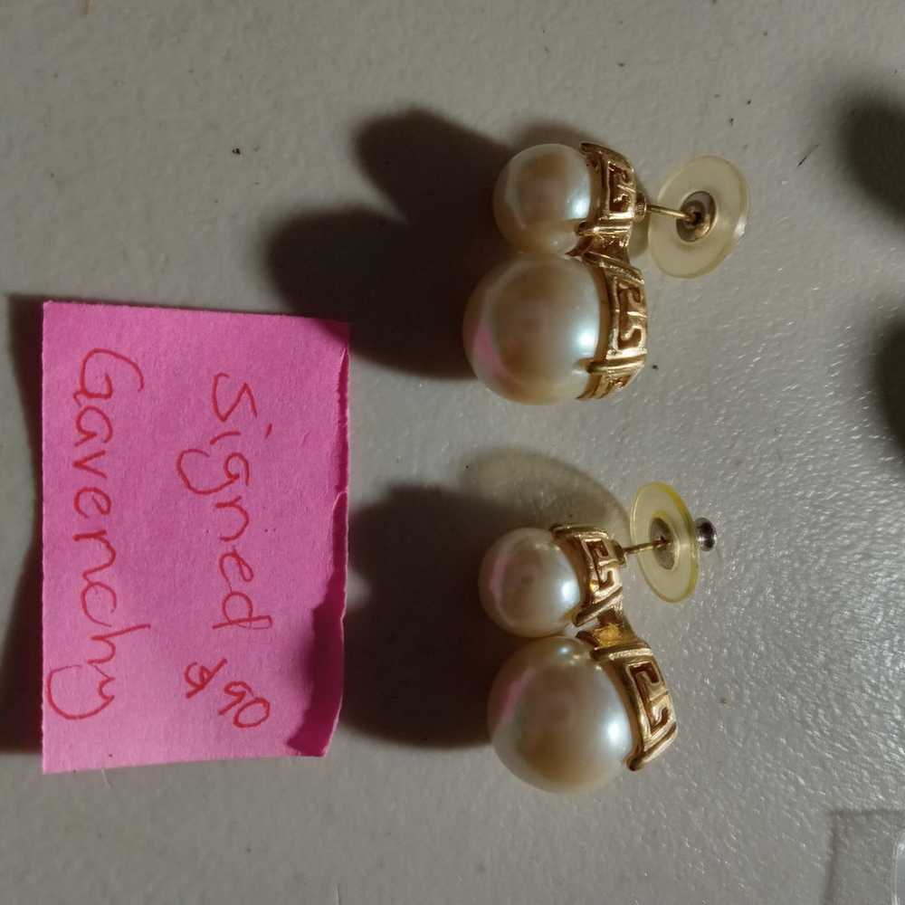 Vintage Givenchy faux cabochon pearl post earrings - image 7