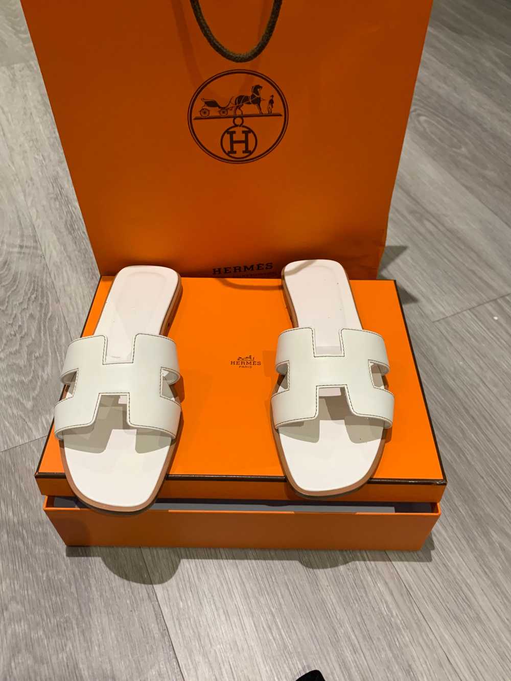 Hermes White Box Calfskin Oran Sandals - image 2