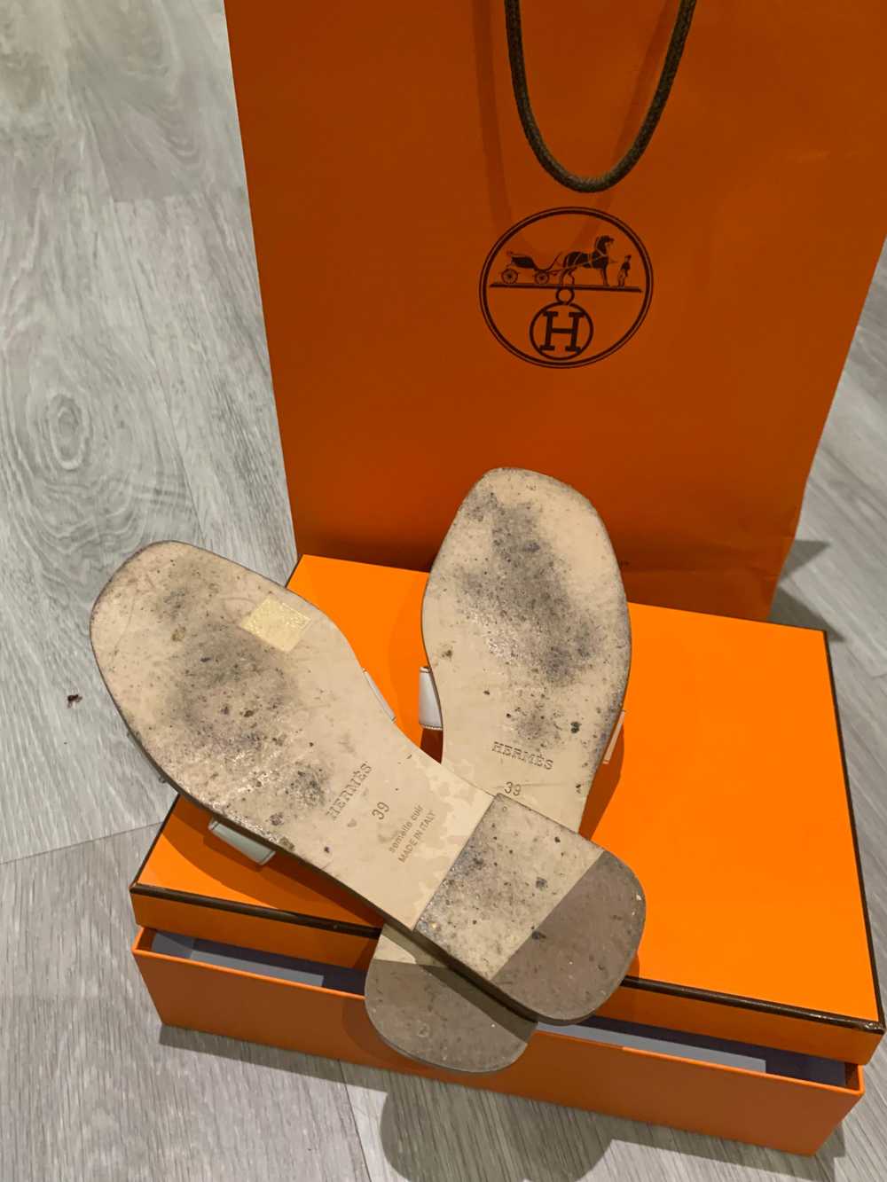 Hermes White Box Calfskin Oran Sandals - image 6