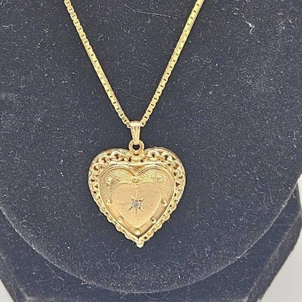 Vintage 14K gold heart locket with 14 K gold chain - image 2