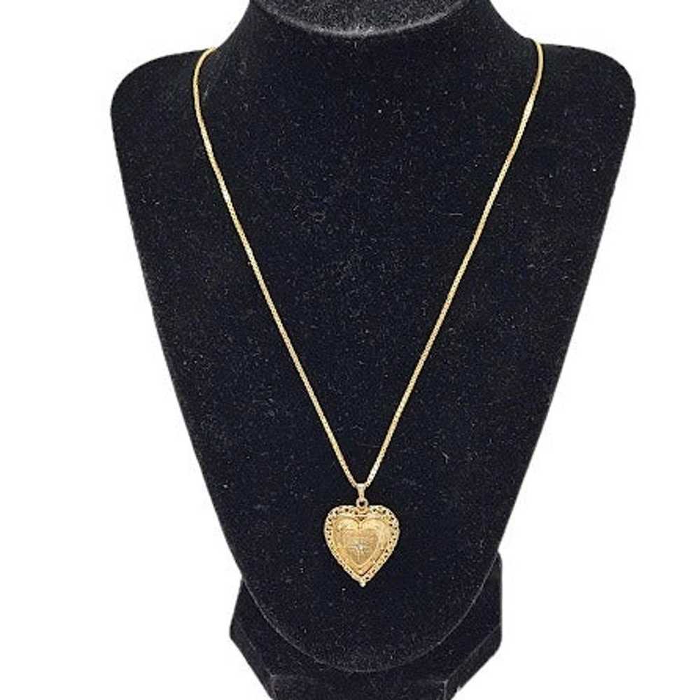 Vintage 14K gold heart locket with 14 K gold chain - image 3