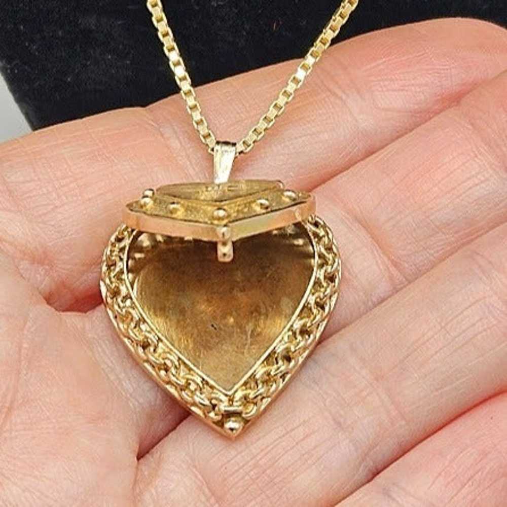 Vintage 14K gold heart locket with 14 K gold chain - image 6