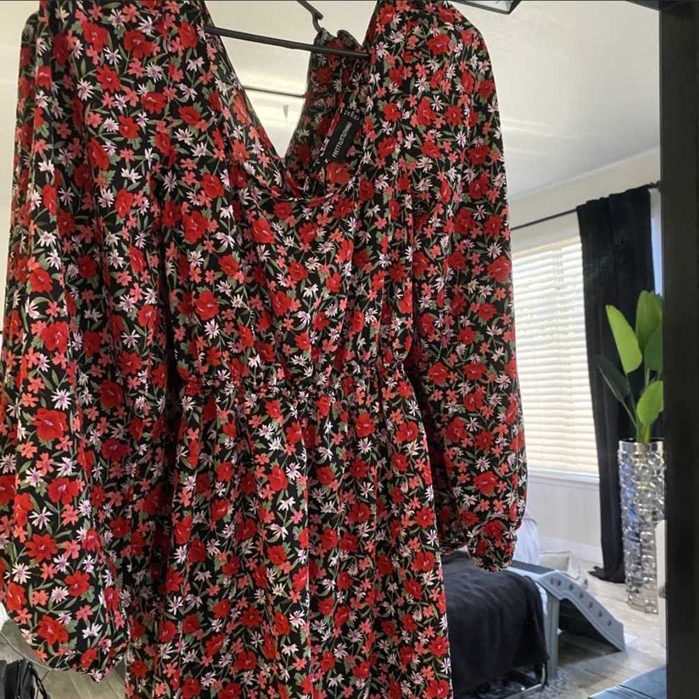 PrettyLittleThing Red Floral Dress Sz 0 - image 7