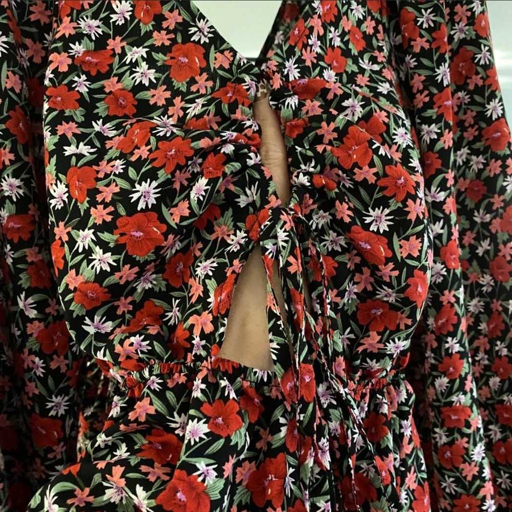 PrettyLittleThing Red Floral Dress Sz 0 - image 8