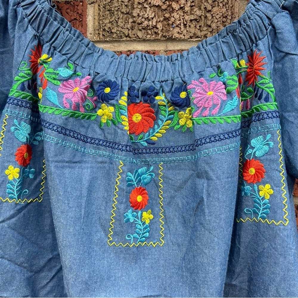 Denim Chambray Embroidered Floral Off the Shoulde… - image 3