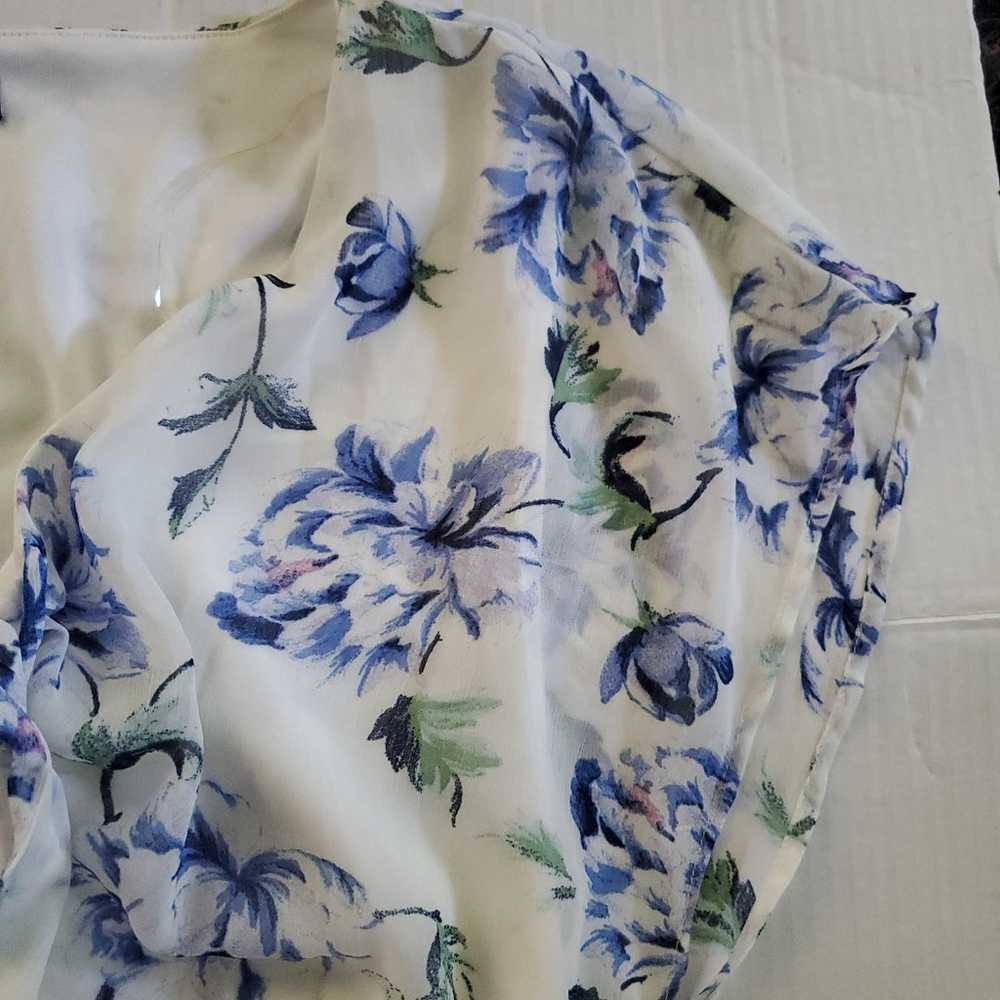 Lily Rose Floral Flutter Sleeve Sheer Lined High … - image 4