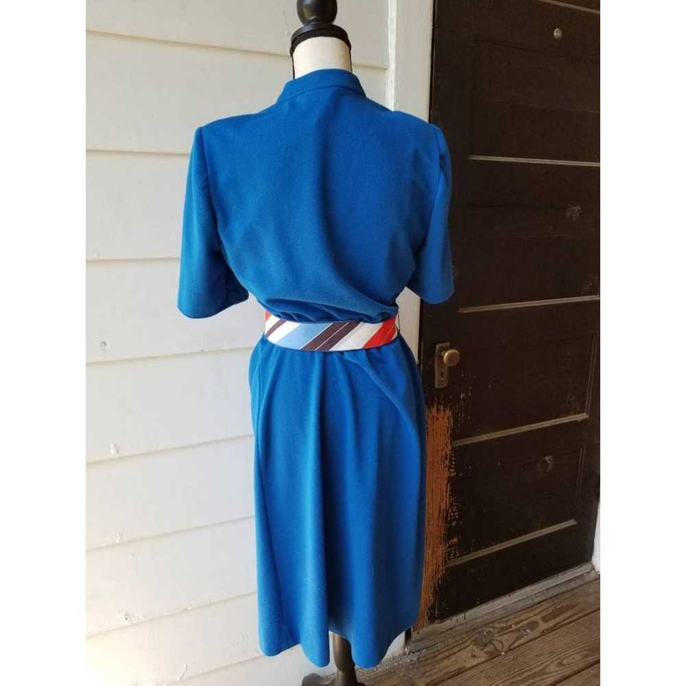 1980s Blue Dress with Striped Belt || Leslie Fay - image 3