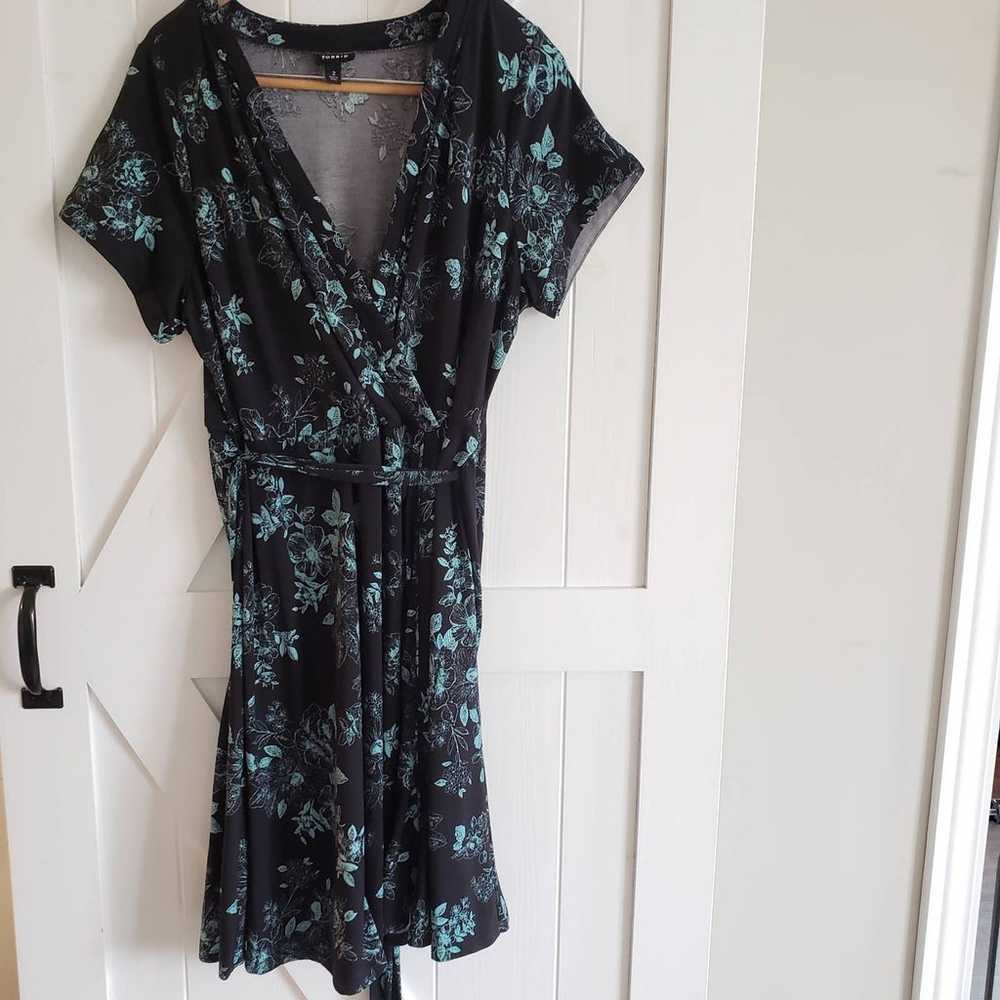 Torrid Faux Wrap Jersey Knit Floral Dress Black B… - image 2