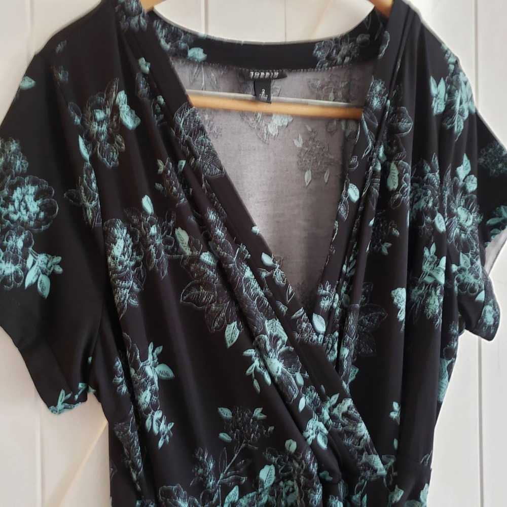 Torrid Faux Wrap Jersey Knit Floral Dress Black B… - image 4