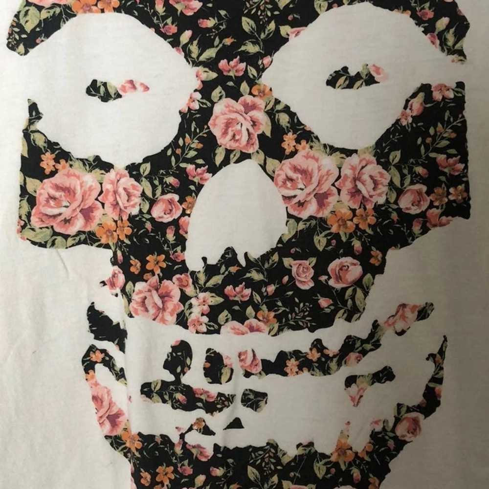 Misfits Floral Printed Skull T-Shirt XSm - image 2