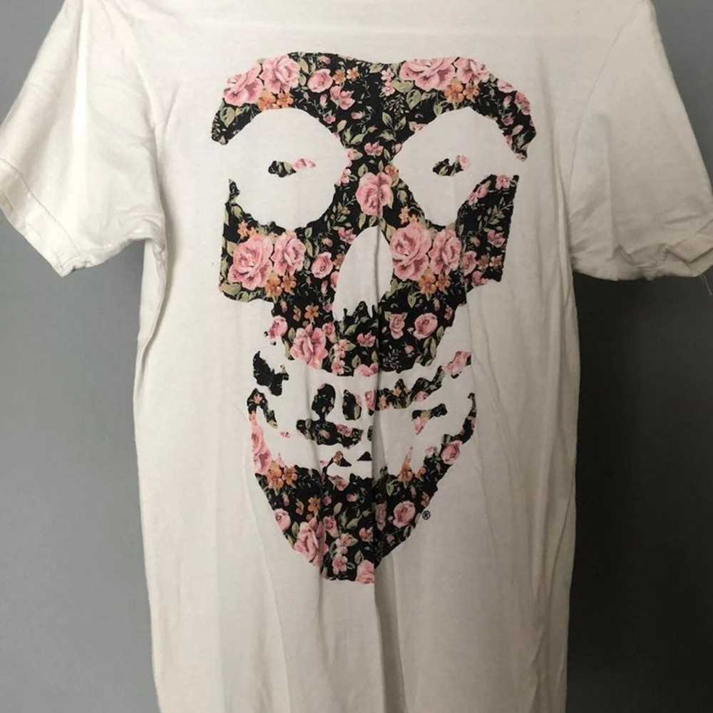 Misfits Floral Printed Skull T-Shirt XSm - image 3