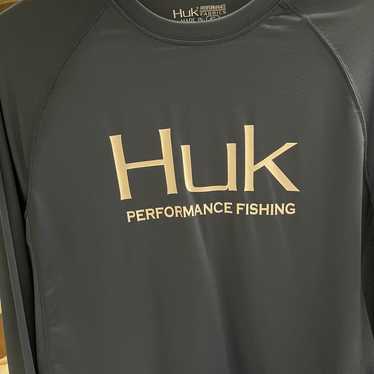 Huk Fishing Men Size S Gray Camo Performance Style Hooded Shirt
