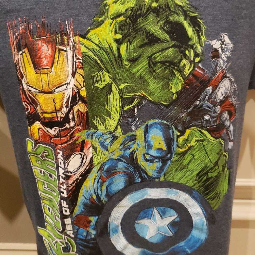 Marvel AVENGERS Men's Graphic T-Shirt size S - image 2