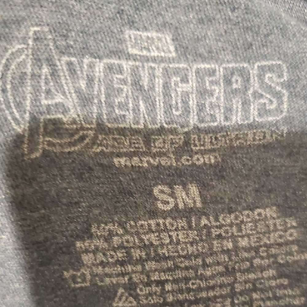 Marvel AVENGERS Men's Graphic T-Shirt size S - image 4