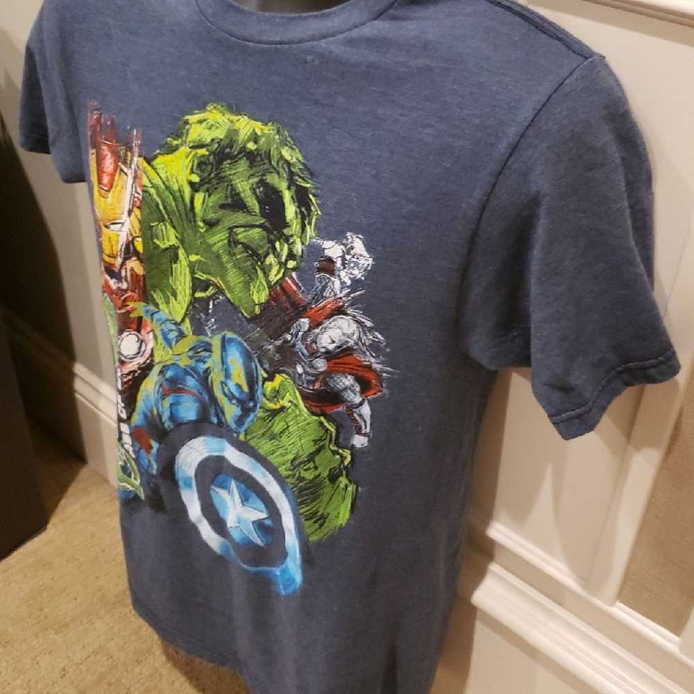 Marvel AVENGERS Men's Graphic T-Shirt size S - image 5