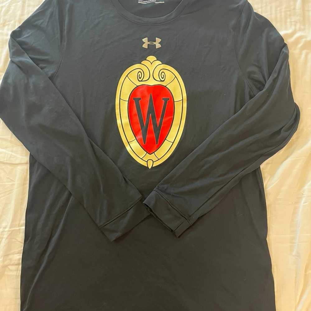 Wisconsin Badgers Under Armour Black W Crest Logo… - image 1