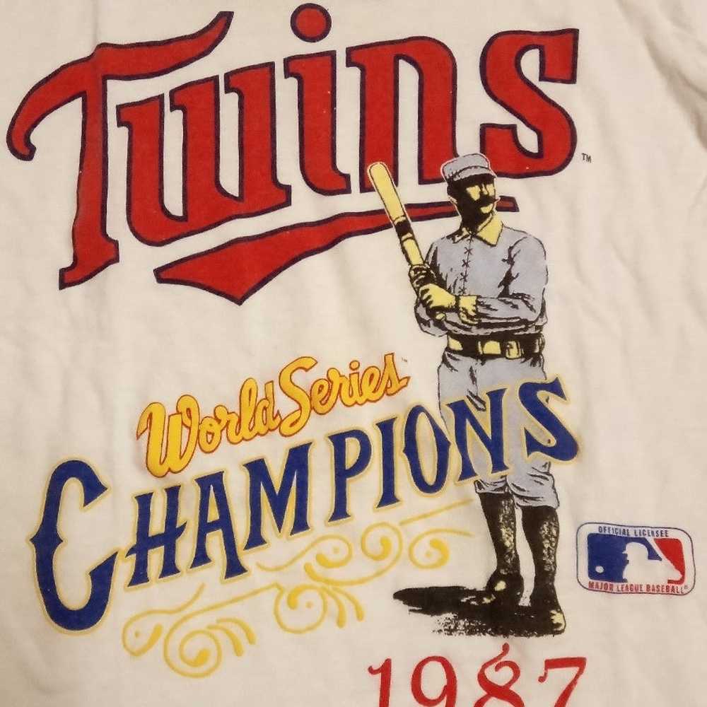 Vintage Minnesota Twins 1987 World Series T-Shirt… - image 2