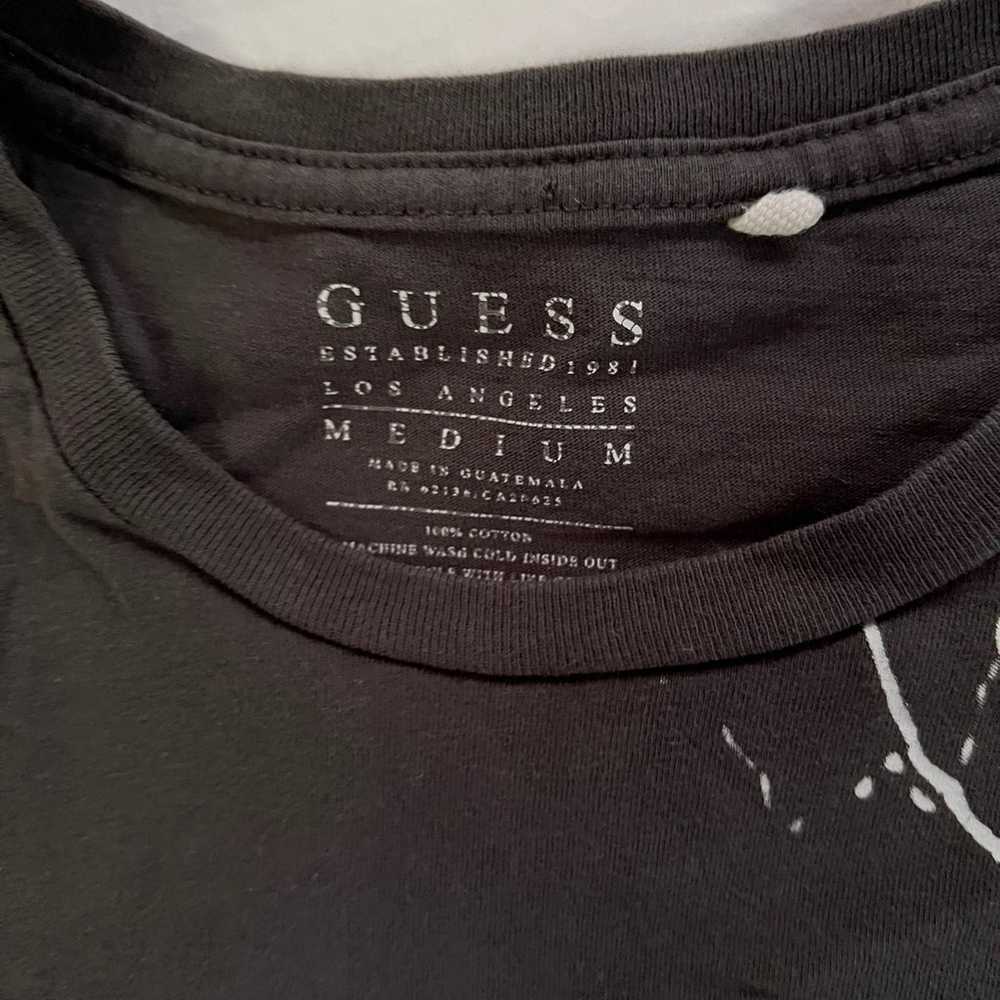 GUESS GRAPHIC TEE - image 3