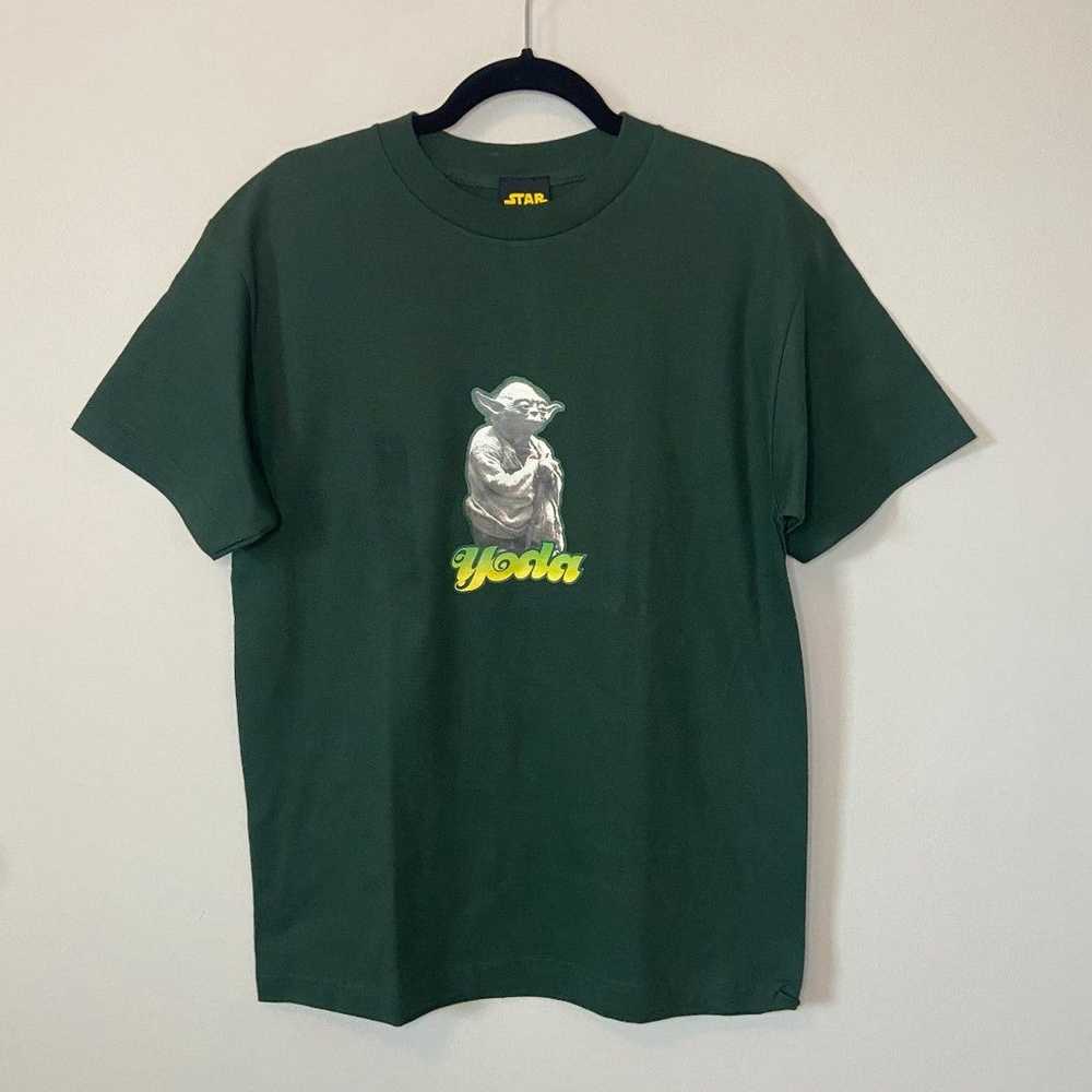 Star Wars Yoda Tee Shirt Size Medium - image 1