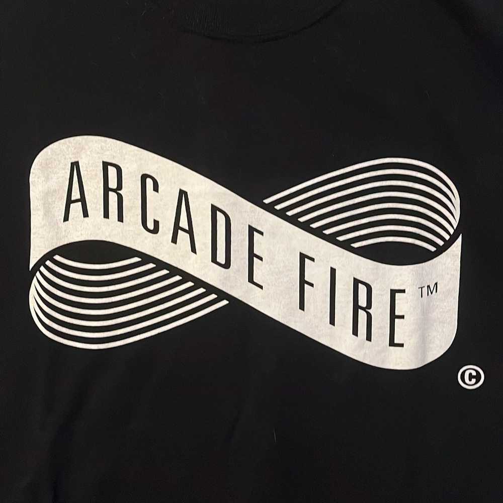 Arcade fire everything now tour shirt - image 1