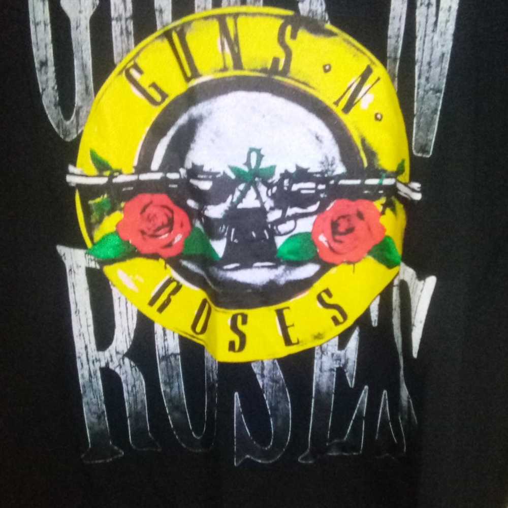 New Guns and Roses Classic T-shirt Size L - image 2