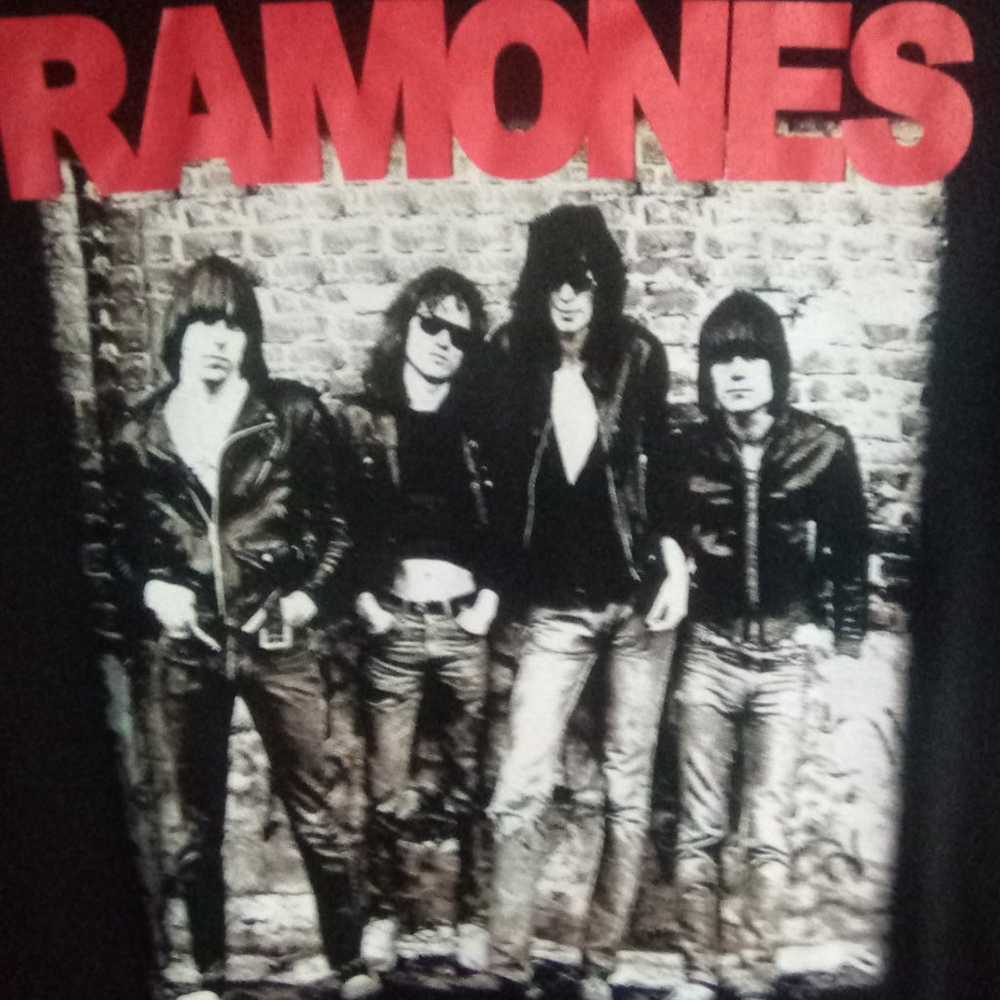 Ramones Size L T-shirt - image 2