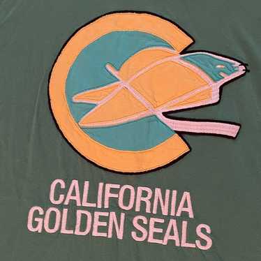 Vintage seals hockey t - Gem