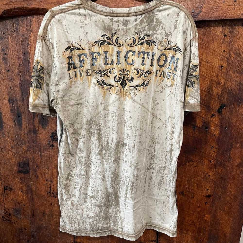 EUC Affliction tshirt for men from buckle - image 6