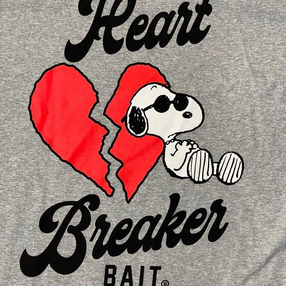 BAIT x Snoopy Heart Breaker Gray Tee T-Shirt Size… - image 6