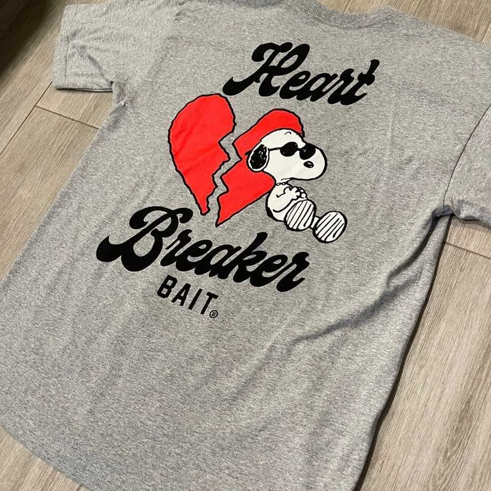 BAIT x Snoopy Heart Breaker Gray Tee T-Shirt Size… - image 7
