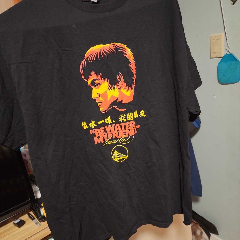 Golden State Warriors Bruce Lee T Shirt. XL SGA 2… - image 1