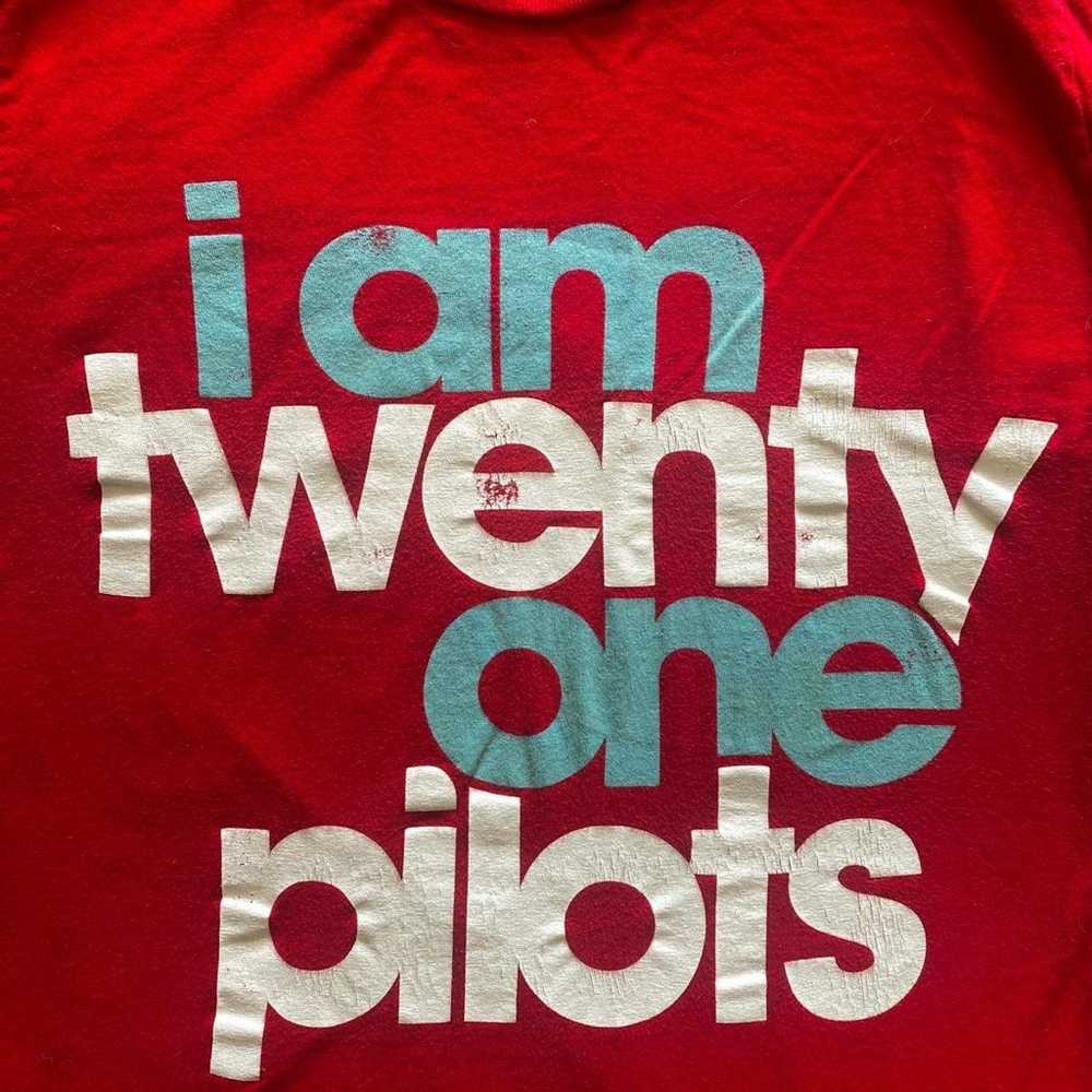 I am twenty one pilots shirt - image 2