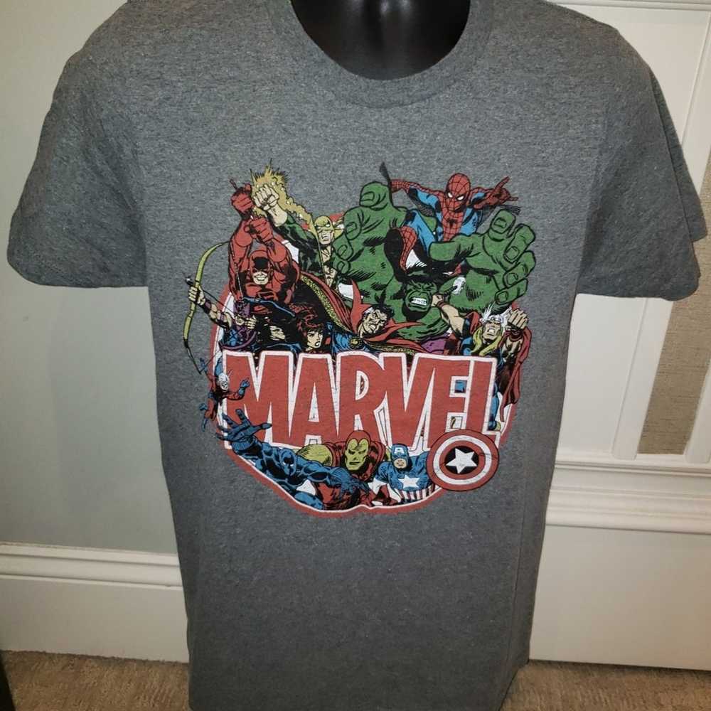 MARVEL Avengers Superheroes Men's Graphic T-Shirt… - image 1