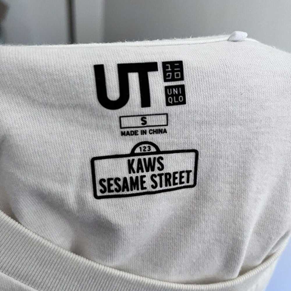 Uniqlo x Kaws x Sesame Street white big logo vint… - image 5