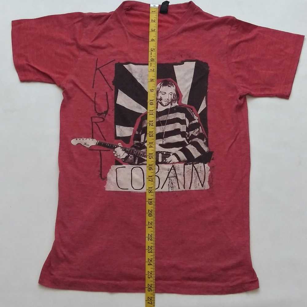 Kurt Cobain T shirt small - image 8