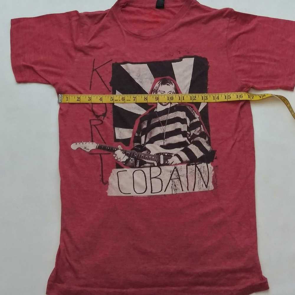 Kurt Cobain T shirt small - image 9
