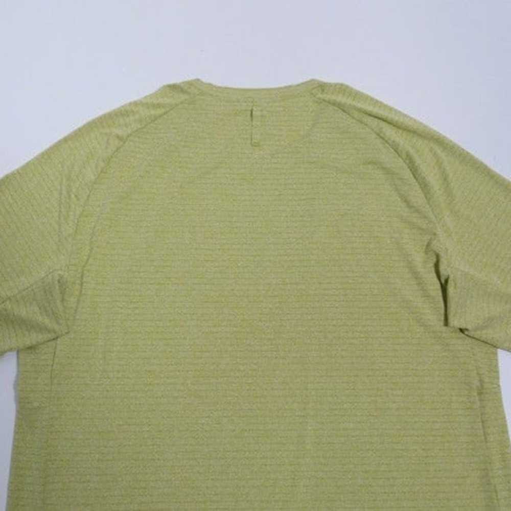 Lululemon Men's Drysense Short Sleeve Heathered Y… - image 9