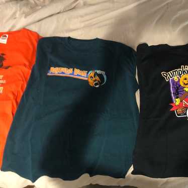 bundle lot of 3 Halloween shirts 90s
