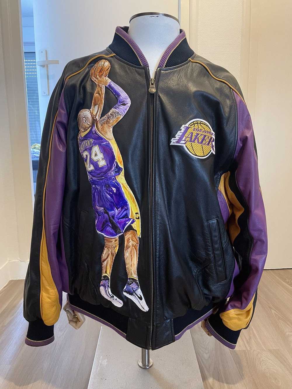 L.A. Lakers × NBA × Vintage G-III CARL BANKS NBA … - image 2